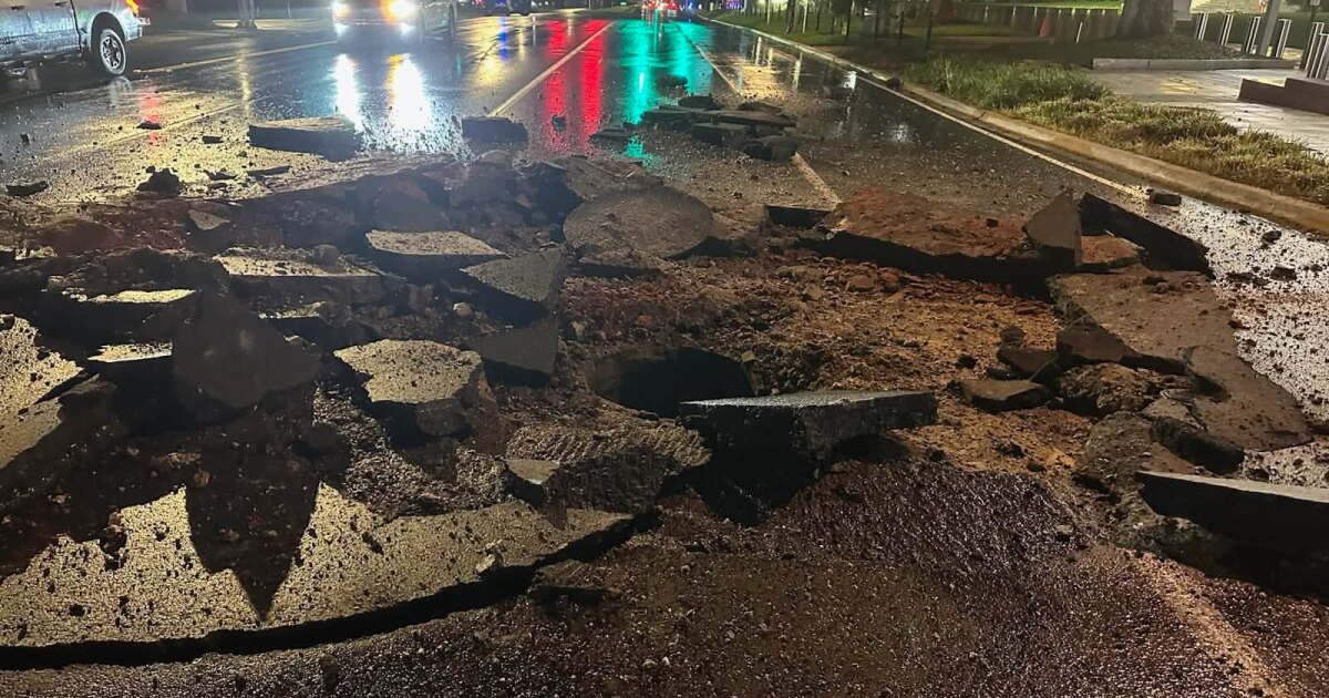 Underground electrical fire closes roads, courthouse in downtown Tallahassee