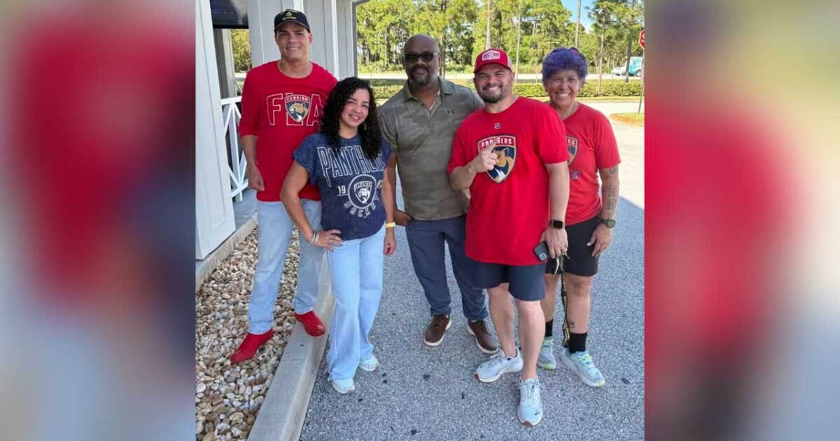 Port St. Lucie fans go the distance for Panthers