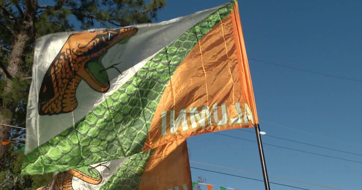 Hundreds celebrate Rattler pride at FAMU homecoming parade