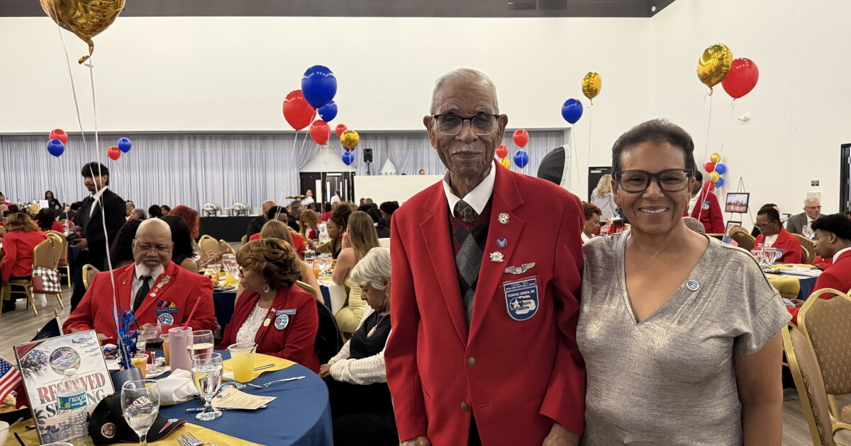 Tuskegee pilot, 104, inducts latest 'Red Tails' chapter in Tampa Bay