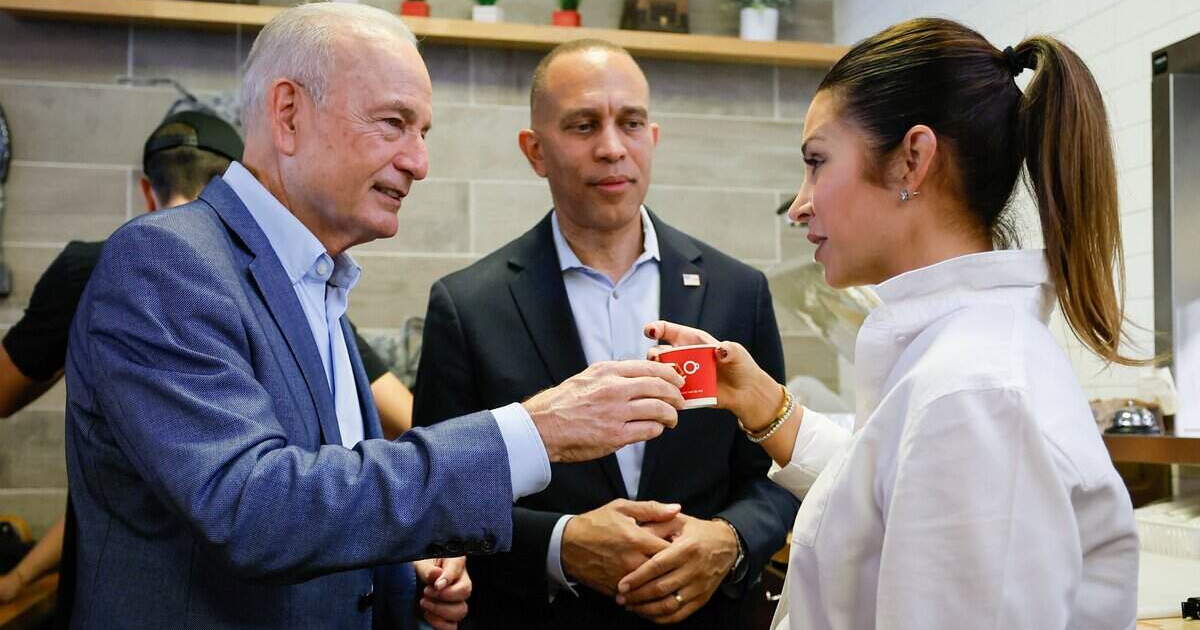 Pastelito war, Castro charges: Miami midterms turn into Cuba stunts