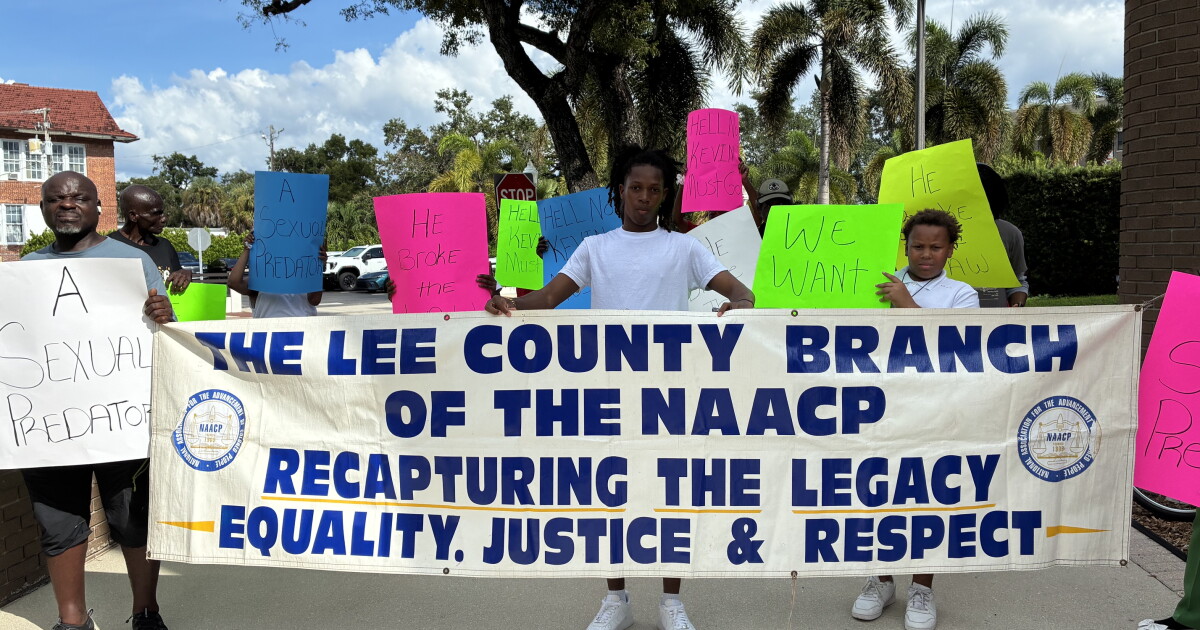 NAACP members, others again call for Fort Myers Mayor Kevin Anderson's resignation and a full investigation of sexual misconduct claims | WGCU News