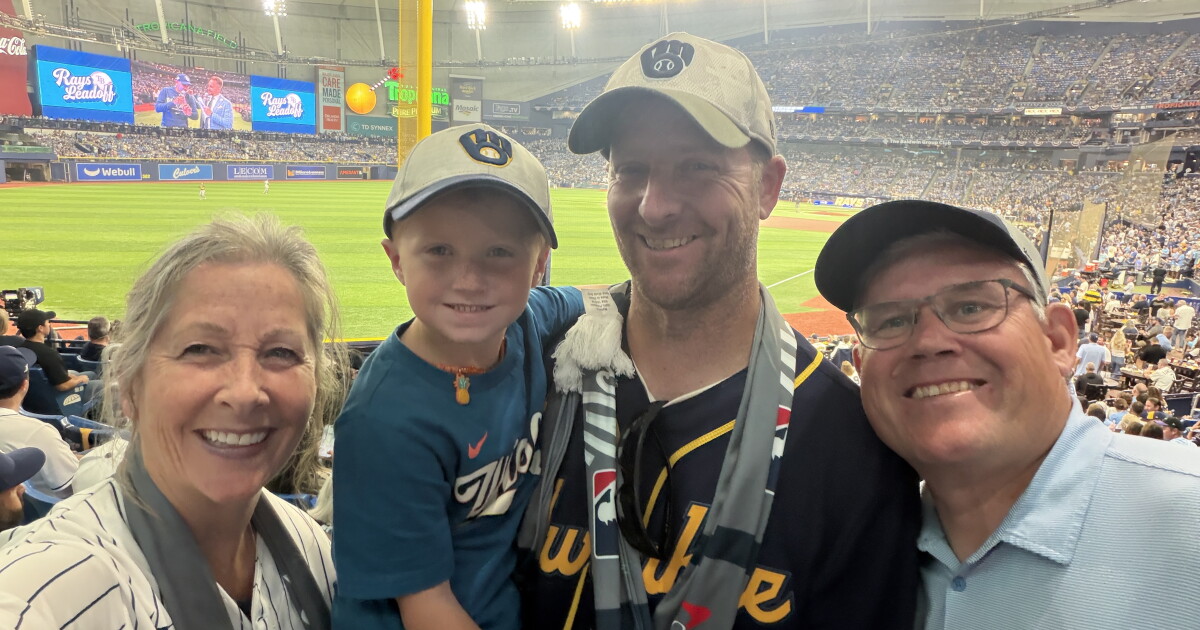 Milwaukee Brewers fans travel to Tampa for World Series games | WUWM 89.7 FM