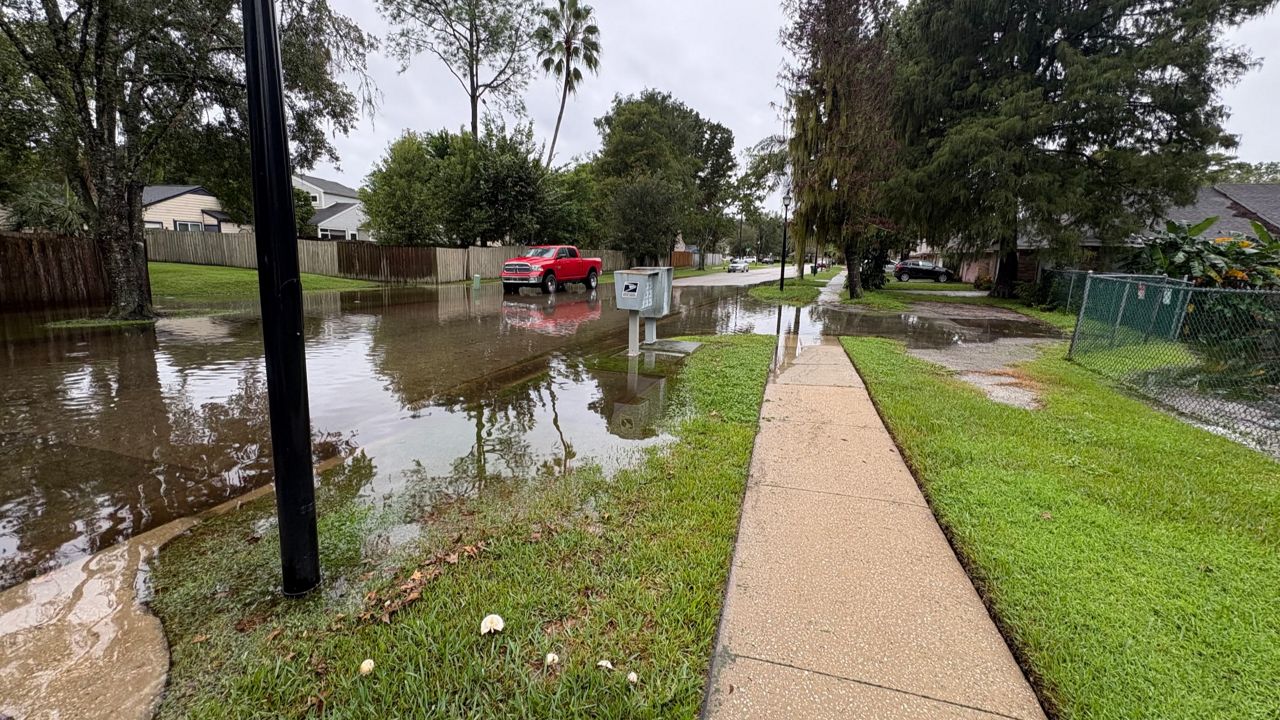 Winter Springs pumps floodwater from Highland Village road