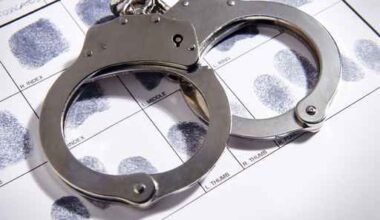 Suspect turns himself in after Manhattan shooting