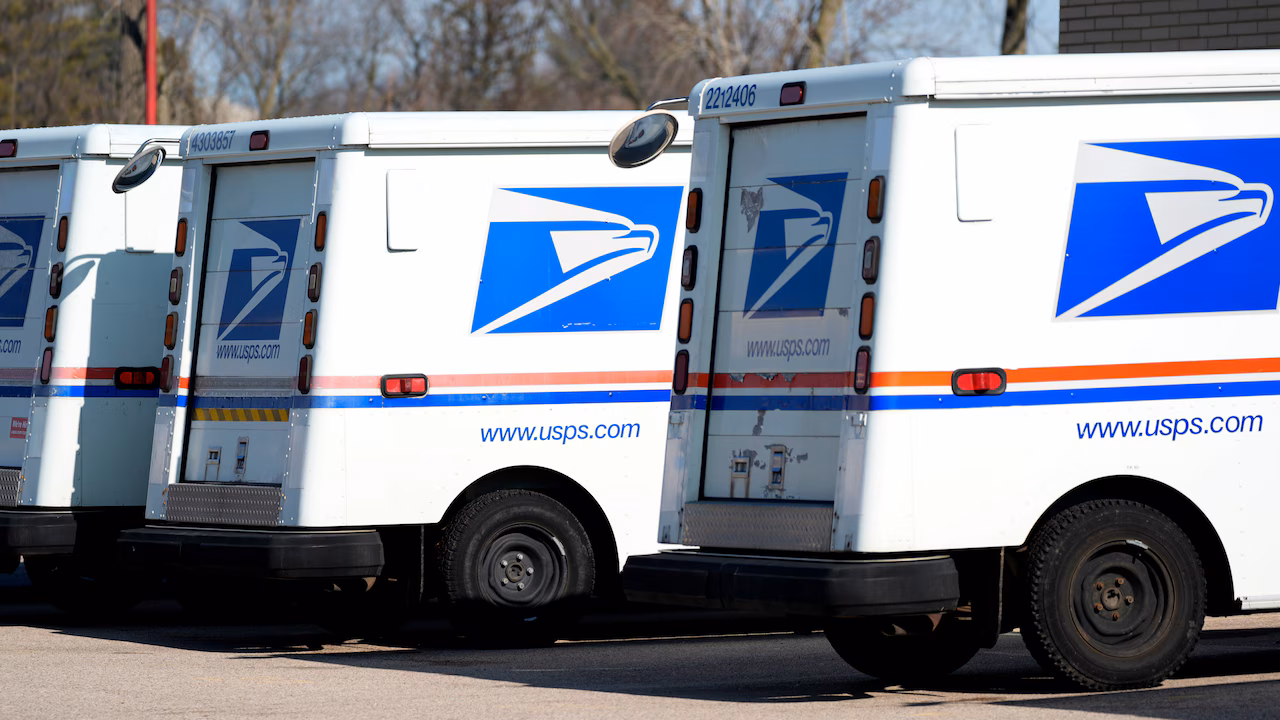 U.S. Postal Service warns public of unexpected packages showing up on doorsteps