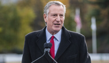 Newspaper removes interview with Bill de Blasio after former NYC mayor says the quotes were ‘fabricated’ – NBC New York