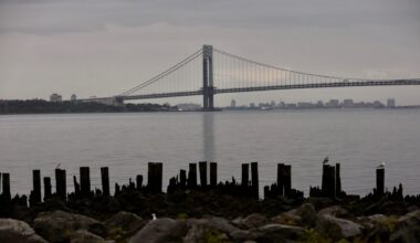 Verrazzano-Narrows Bridge trailer ban issued amid high winds, storm on Thursday