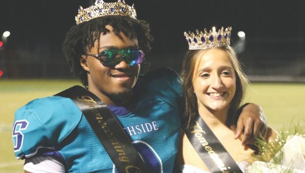 PHOTOS: Southside High School crowns Homecoming King and Queen - Washington Daily News
