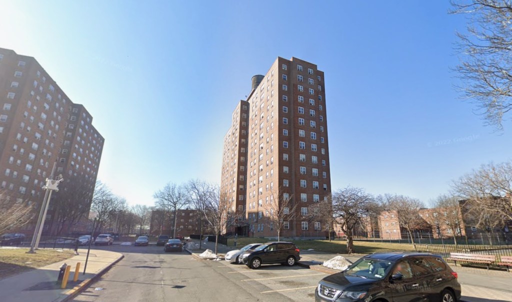 Man, 35, knifed to death in Bronx NYCHA building