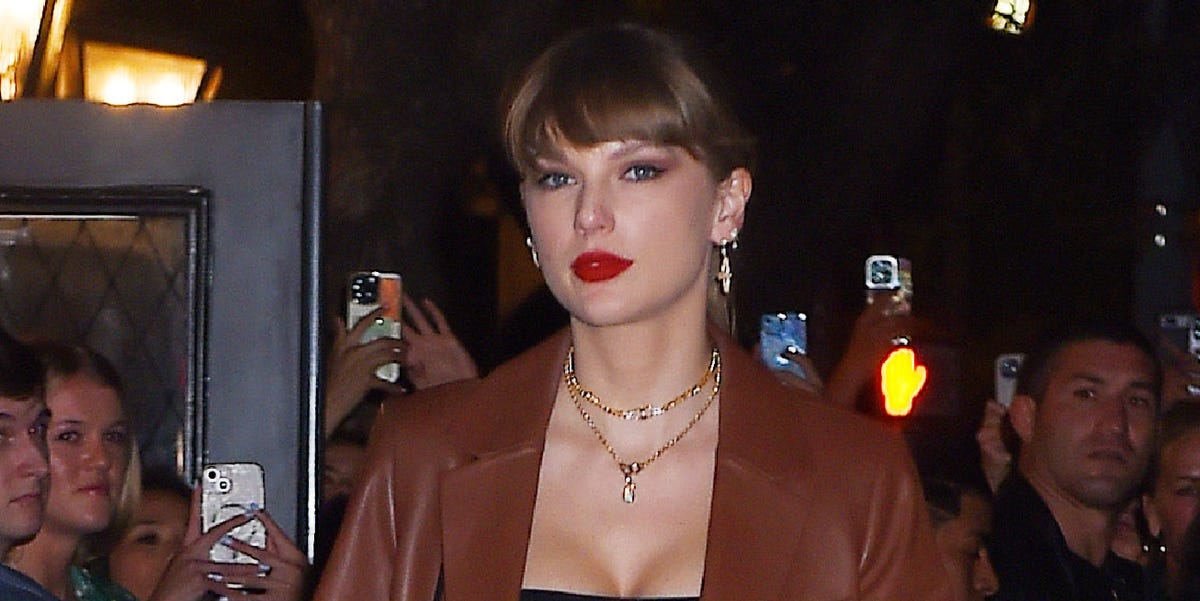 Taylor Swift Goes Monochrome in Brown for a Night Out in NYC