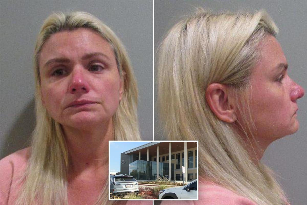 Cheer mom who had sex with 14-year-old boy learns her fate as daughter begs for max sentence