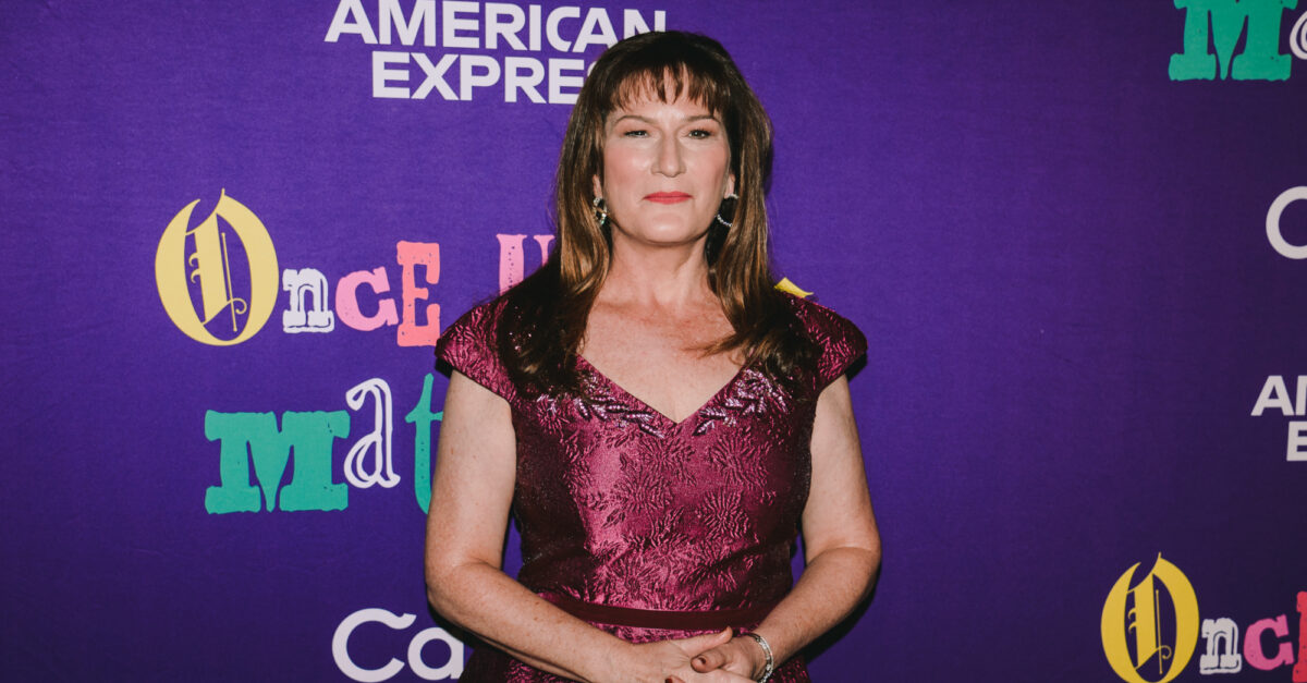 Ana Gasteyer's Sugar and Booze: A Holiday Spectacular Will Play NYC's Town Hall Next Month