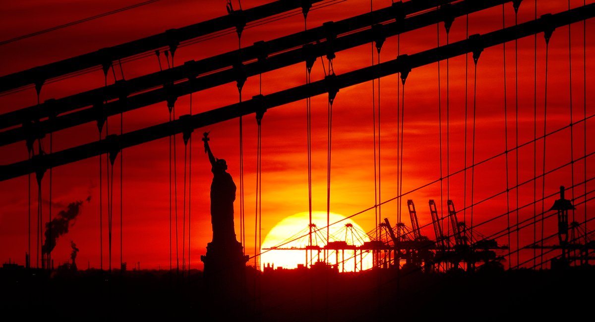 Seasonal affective disorder can be really rough in NYC: How to handle the 'winter blues'