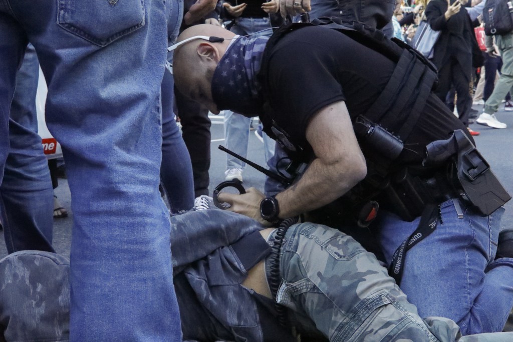 Federal agents arrest protesters on Canal Street,