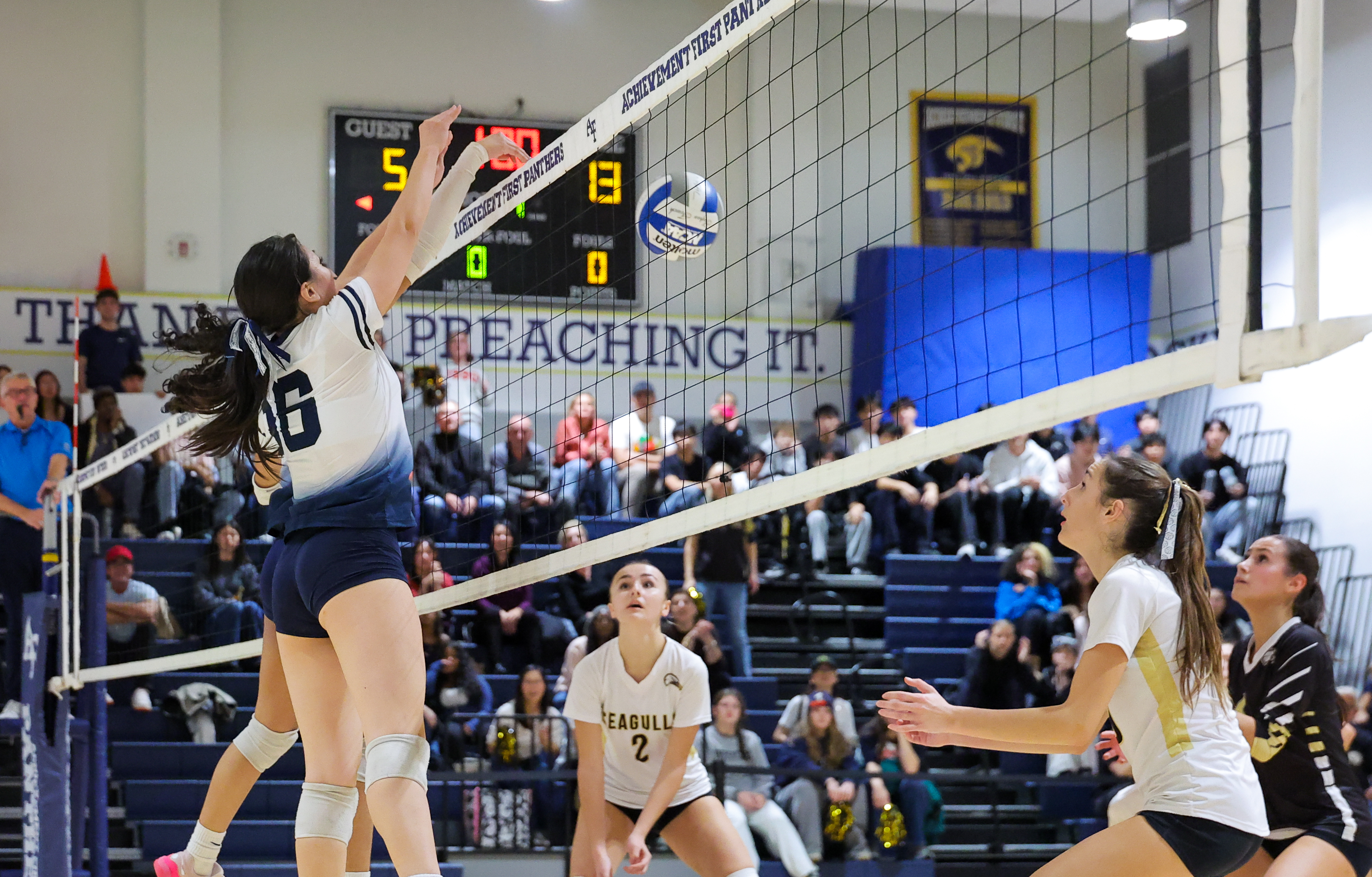 Staten Island HS girls’ volleyball: Susan Wagner beats MSIT to earn spot in PSAL city final, at Achievement First HS, in Brooklyn, on Wed. Nov. 19, 2025. (Kara Buzga for the Advance.SILive.com)