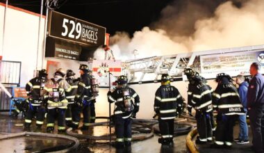 Bagel store, Italian ice shop in Franklin Square catch fire