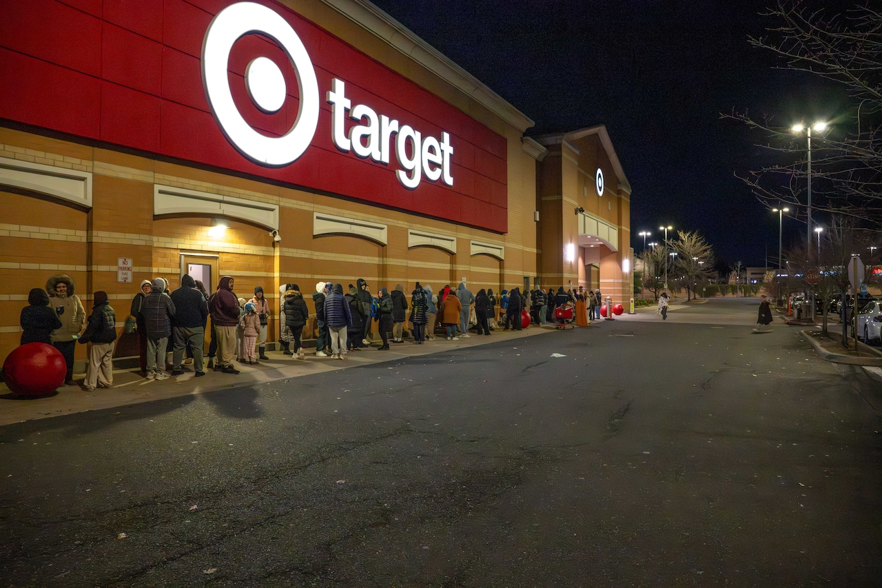 Staten Island Black Friday shopping 2025