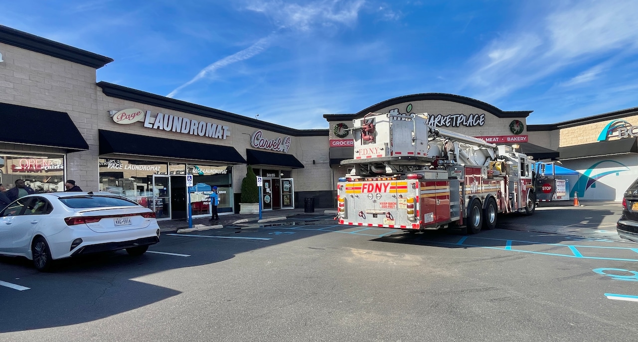FDNY responds to fire at laundromat in Richmond Valley