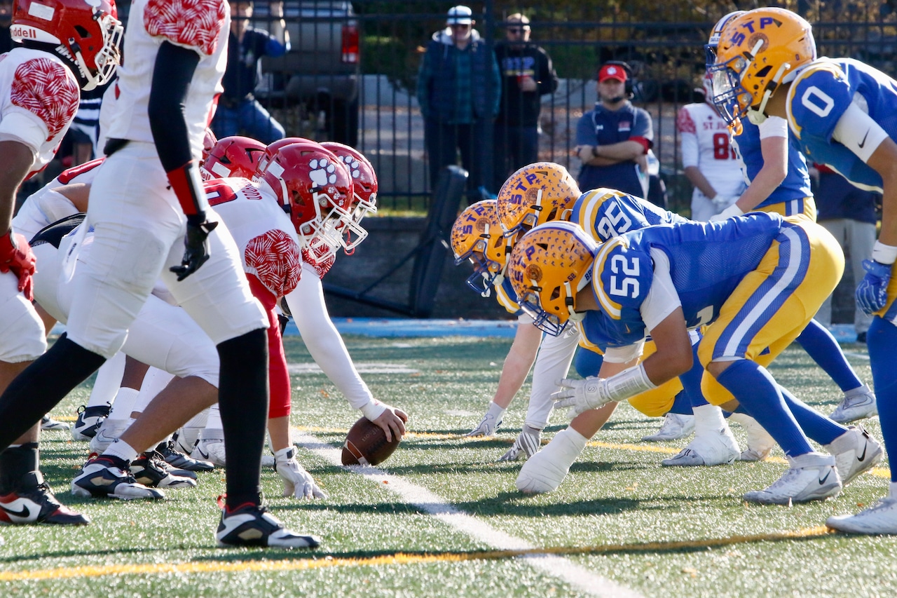 St. Peter’s grinds out win vs. St. John the Baptist in CHSFL AA-1 quarters