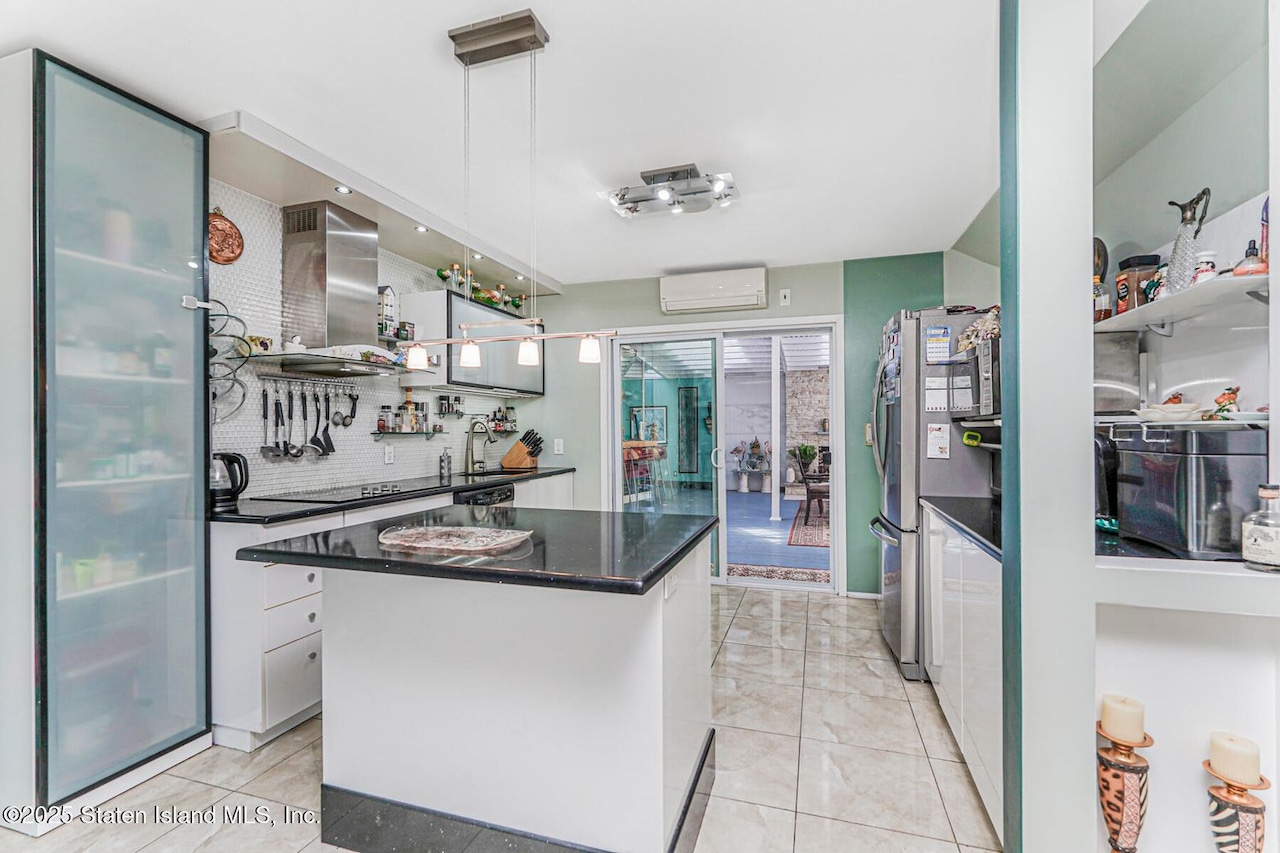 75 Longview Road