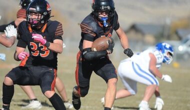 Manhattan scores late touchdown to beat Malta in rematch of 2024 state championship game