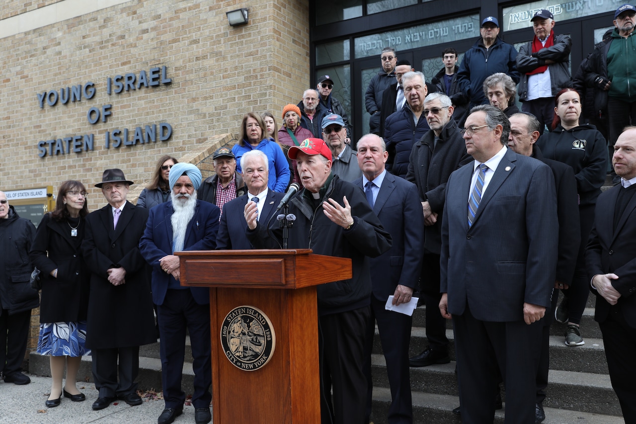 Staten Island religious leaders unite to condemn hate, celebrate freedom