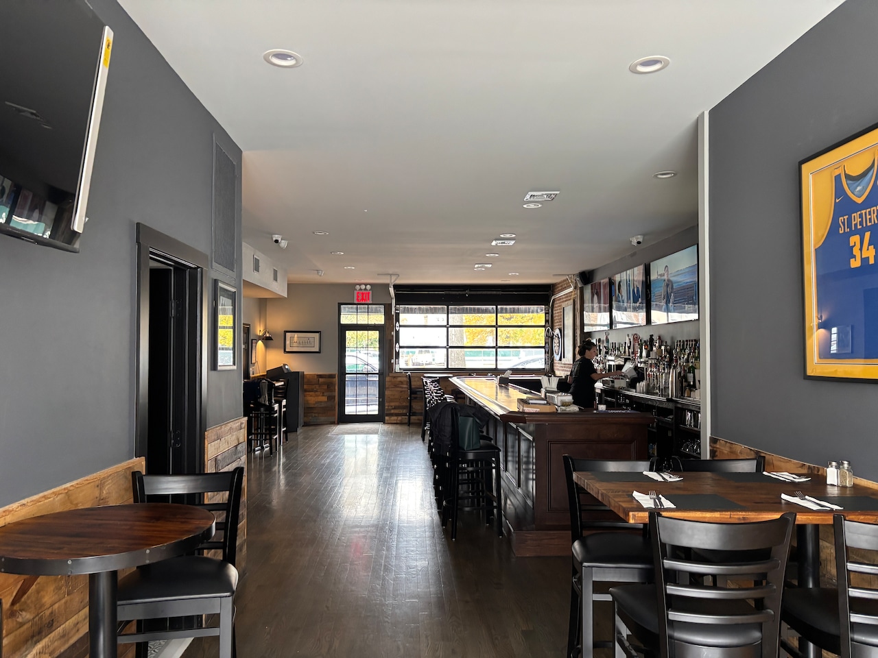 Randall Manor Tavern New