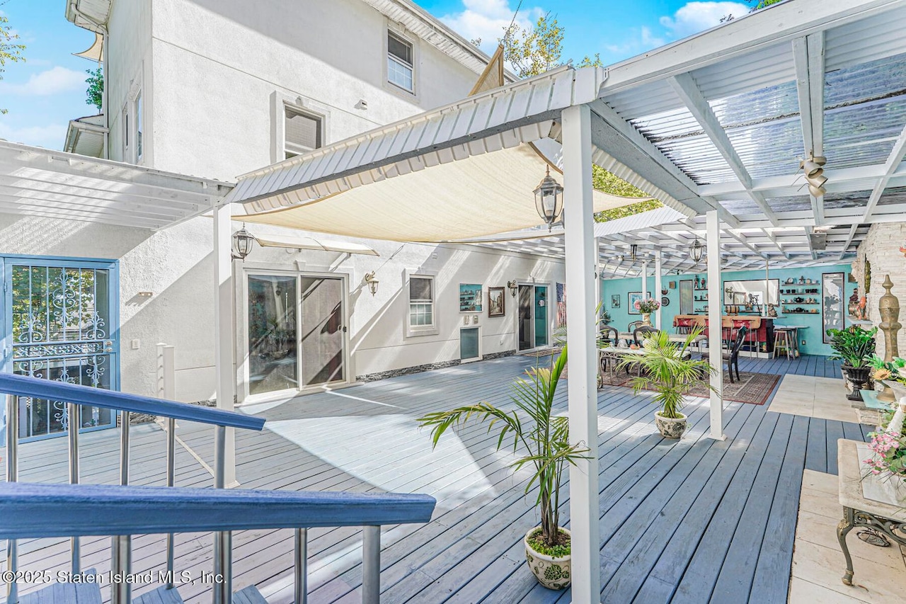 75 Longview Road