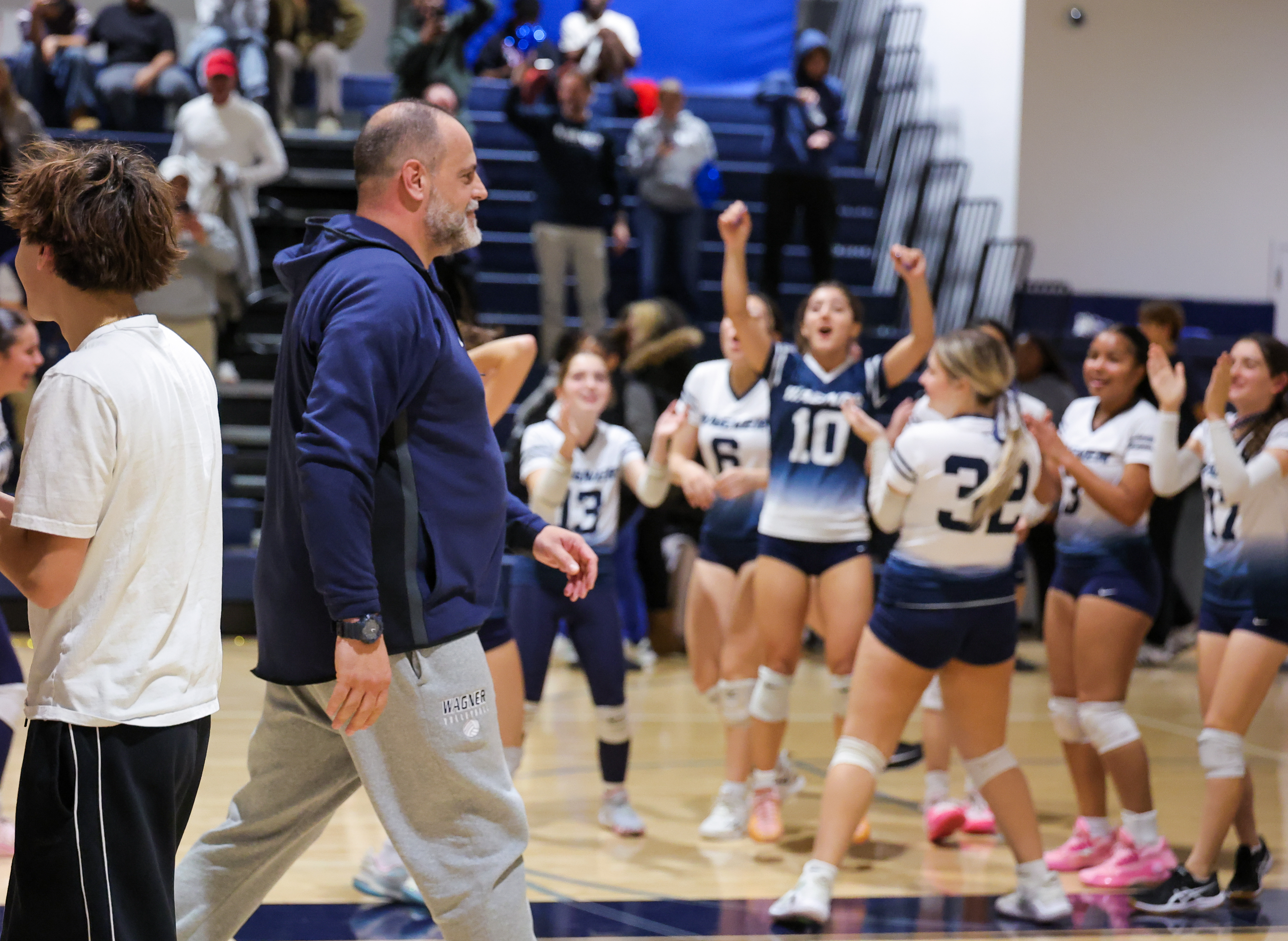 Staten Island HS girls’ volleyball: Susan Wagner beats MSIT to earn spot in PSAL city final, at Achievement First HS, in Brooklyn, on Wed. Nov. 19, 2025. (Kara Buzga for the Advance.SILive.com)
