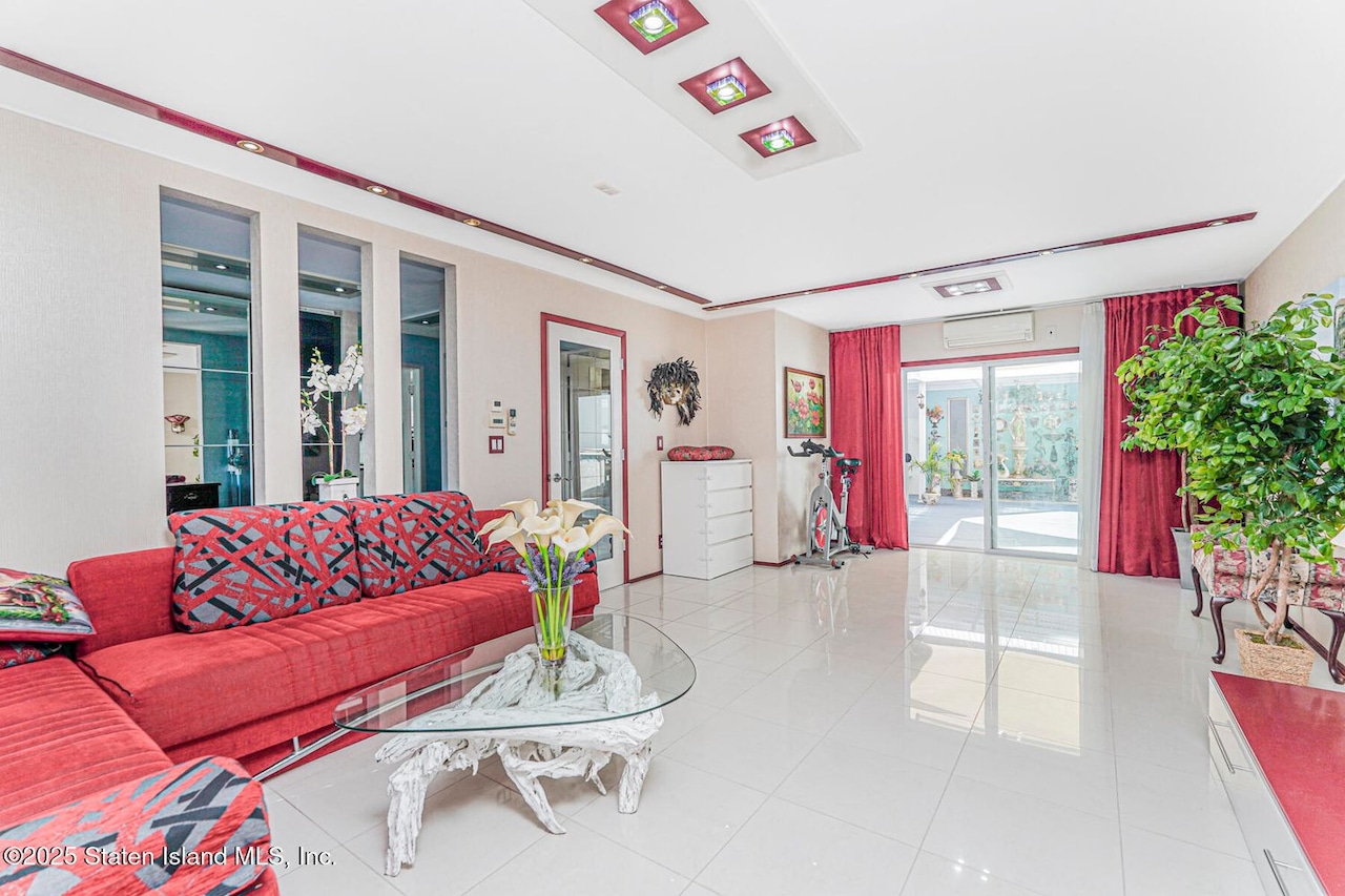 75 Longview Road