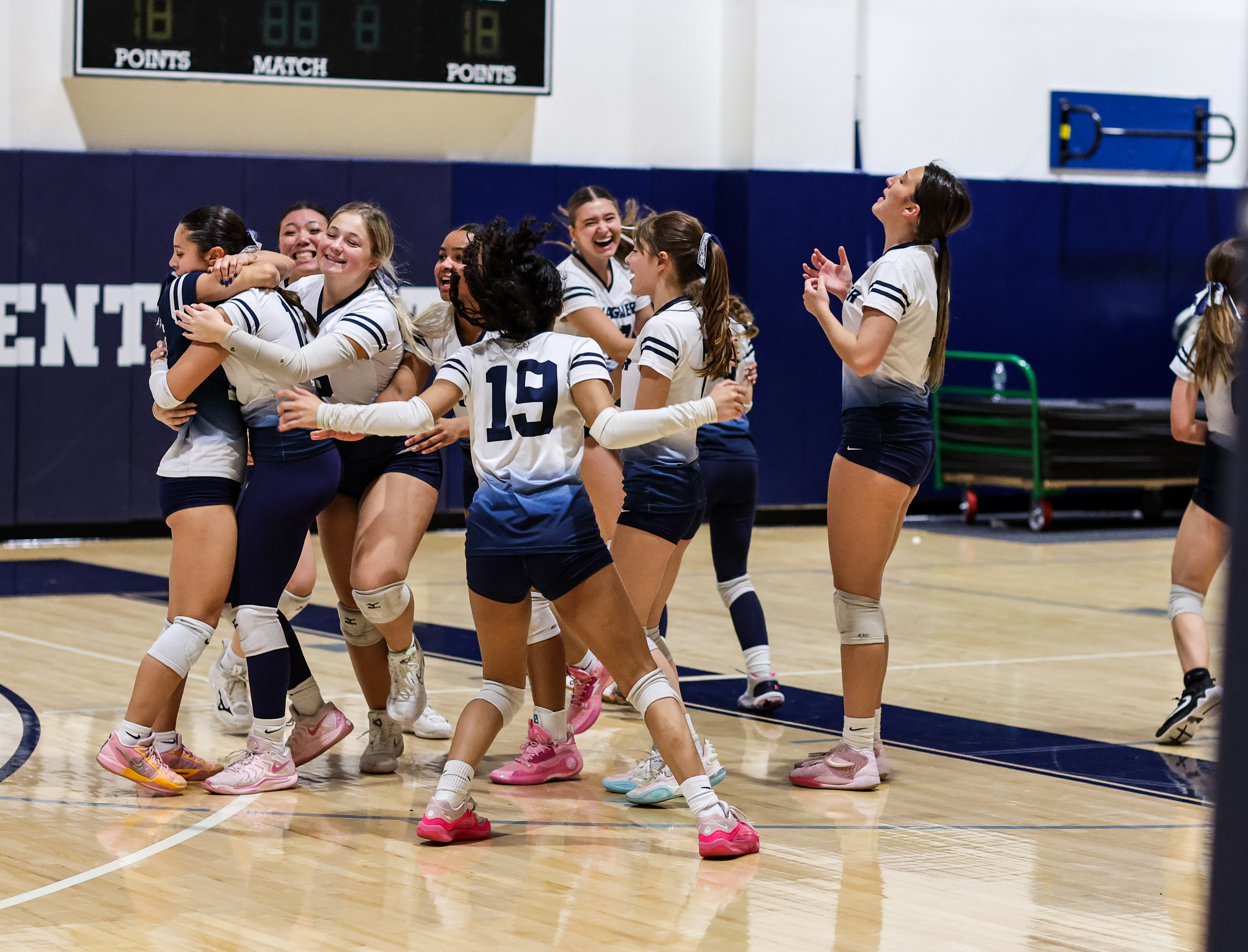 Staten Island HS girls’ volleyball: Susan Wagner beats MSIT to earn spot in PSAL city final, at Achievement First HS, in Brooklyn, on Wed. Nov. 19, 2025. (Kara Buzga for the Advance.SILive.com)
