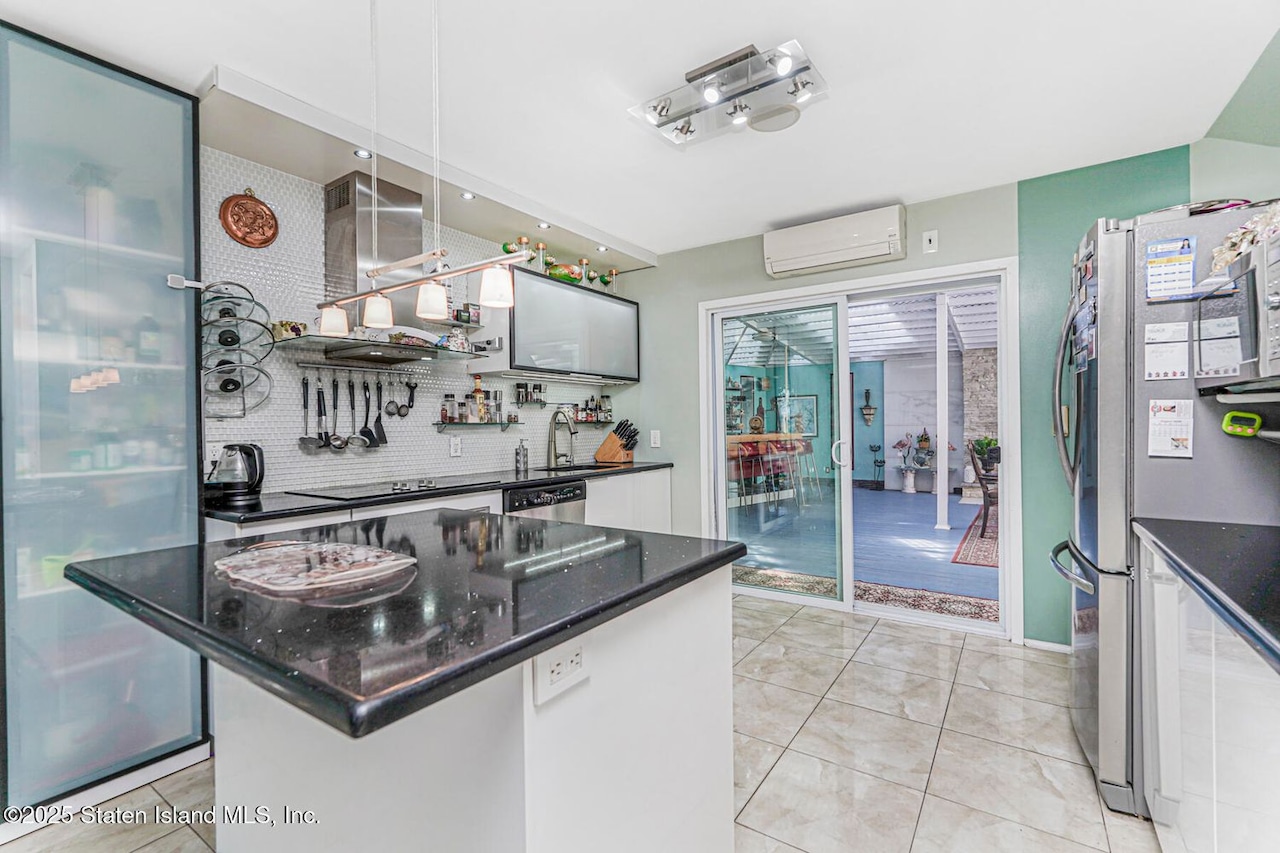 75 Longview Road