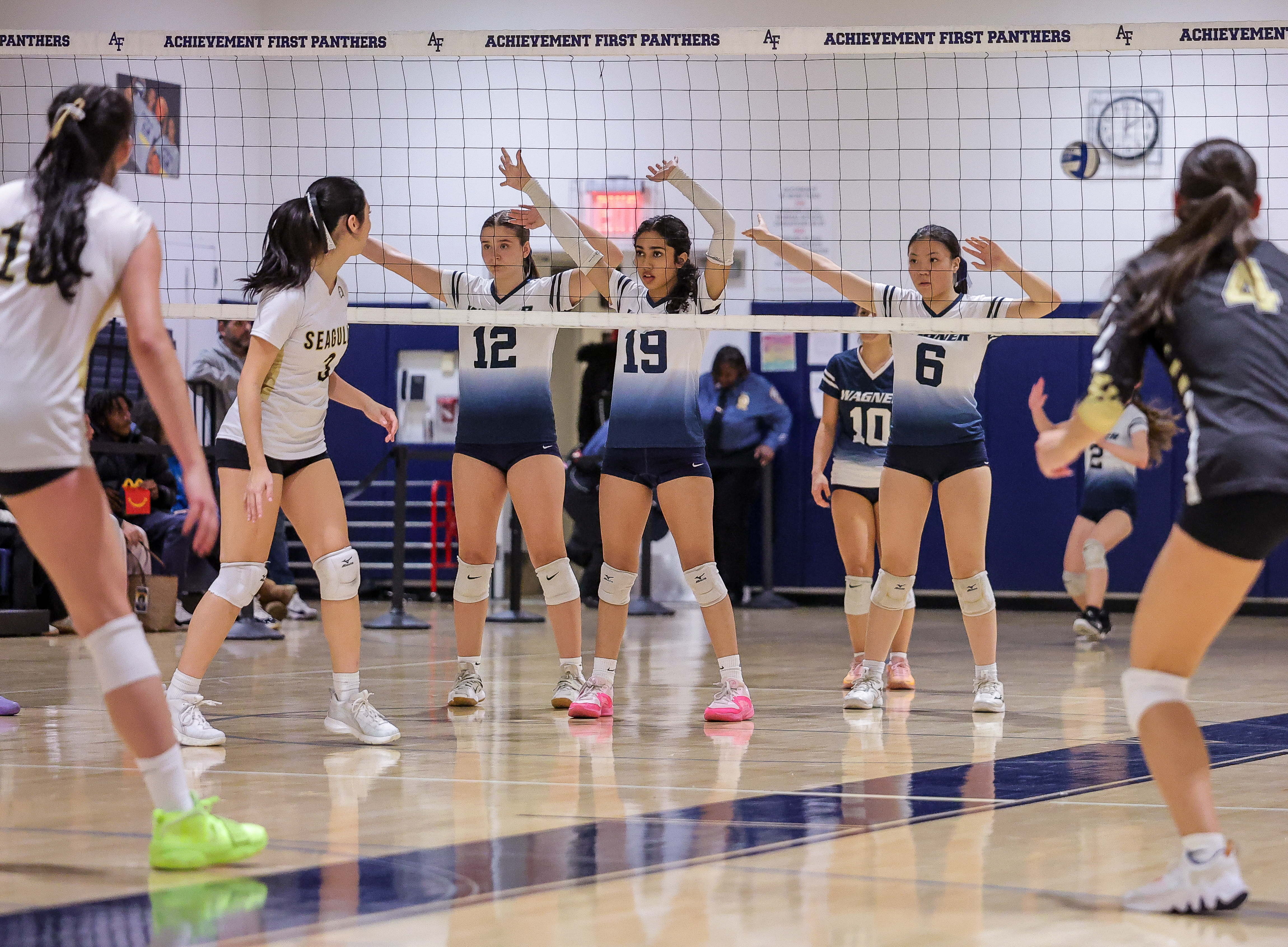 Staten Island HS girls’ volleyball: Susan Wagner beats MSIT to earn spot in PSAL city final, at Achievement First HS, in Brooklyn, on Wed. Nov. 19, 2025. (Kara Buzga for the Advance.SILive.com)