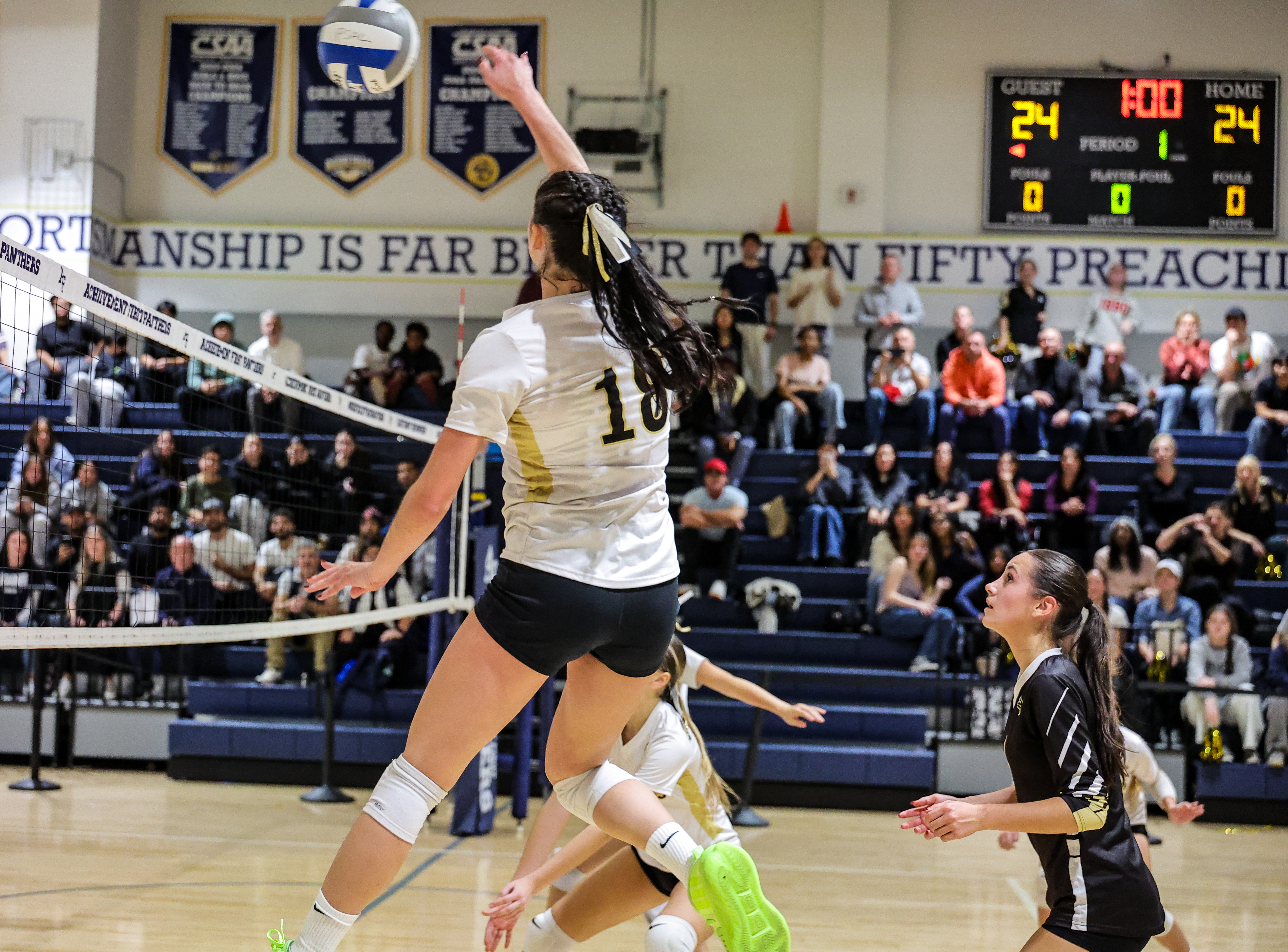 Staten Island HS girls’ volleyball: Susan Wagner beats MSIT to earn spot in PSAL city final, at Achievement First HS, in Brooklyn, on Wed. Nov. 19, 2025. (Kara Buzga for the Advance.SILive.com)