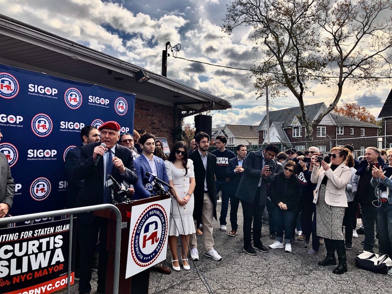 Staten Island Republications hold rally in New Dorp