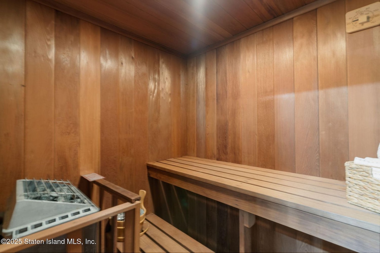 314 Bertram Avenue, Annadale