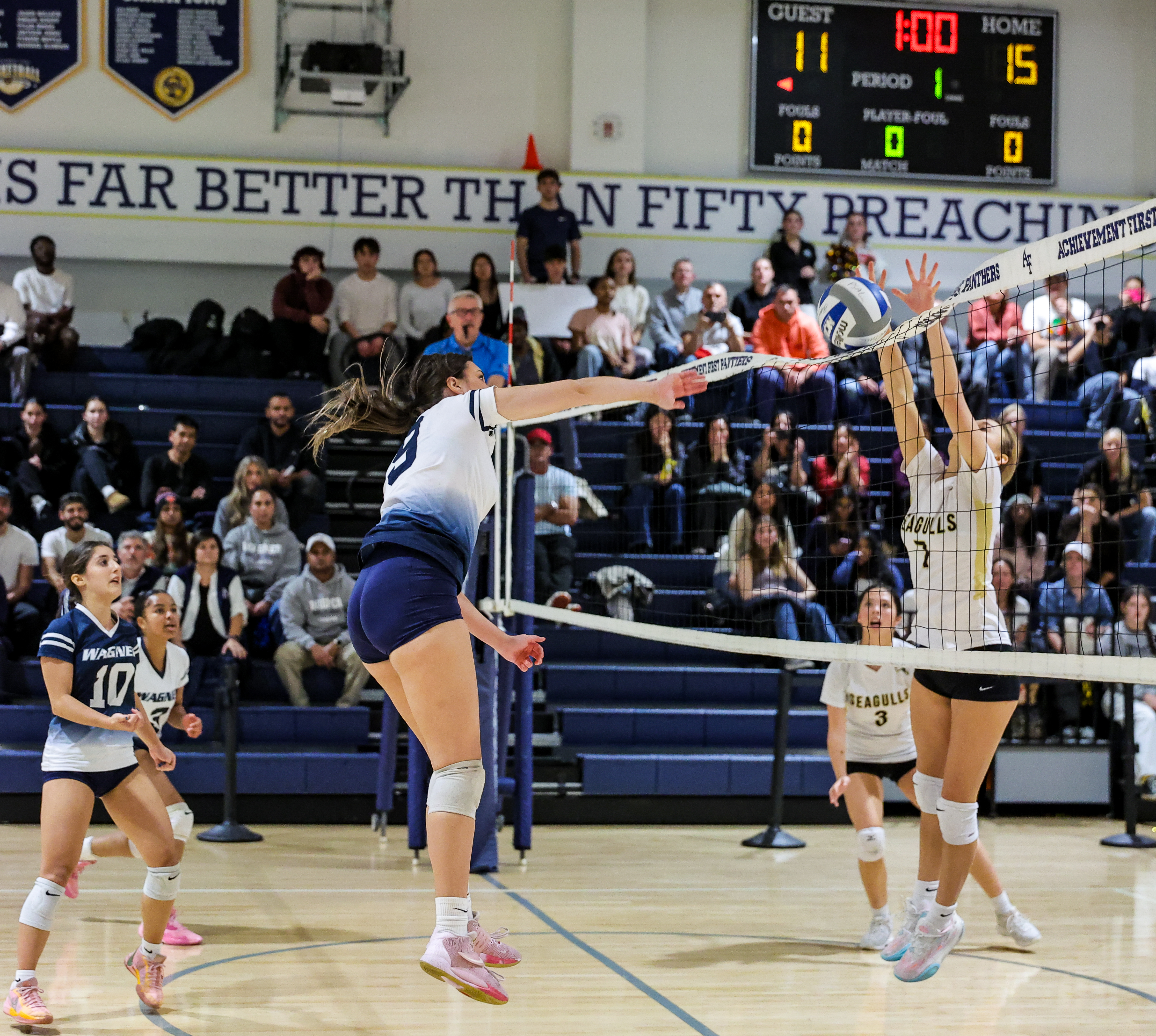 Staten Island HS girls’ volleyball: Susan Wagner beats MSIT to earn spot in PSAL city final, at Achievement First HS, in Brooklyn, on Wed. Nov. 19, 2025. (Kara Buzga for the Advance.SILive.com)