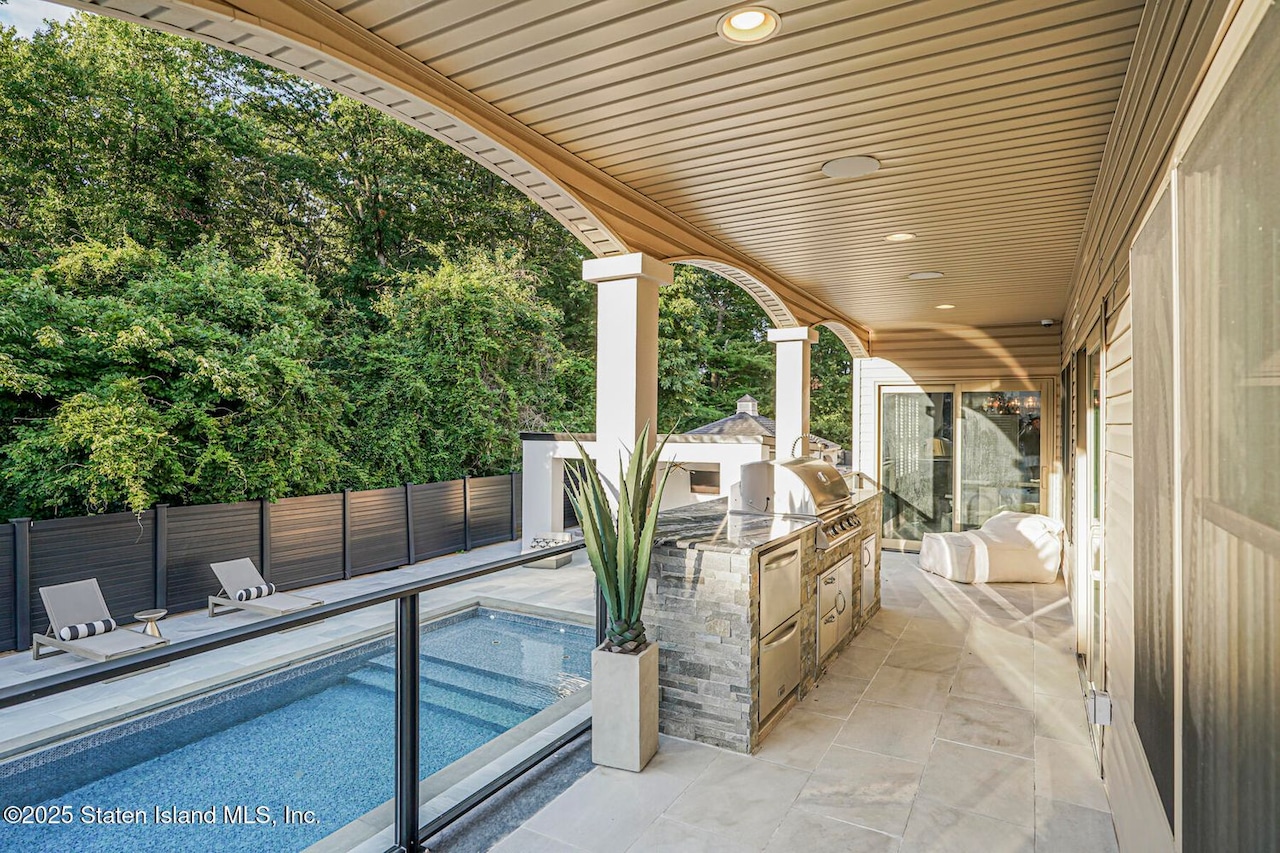 107 Hanover Avenue