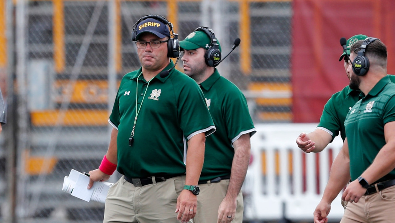 Staten Island HS football: New Dorp ends season with 36-0 victory