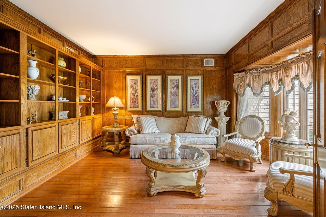 314 Bertram Avenue, Annadale