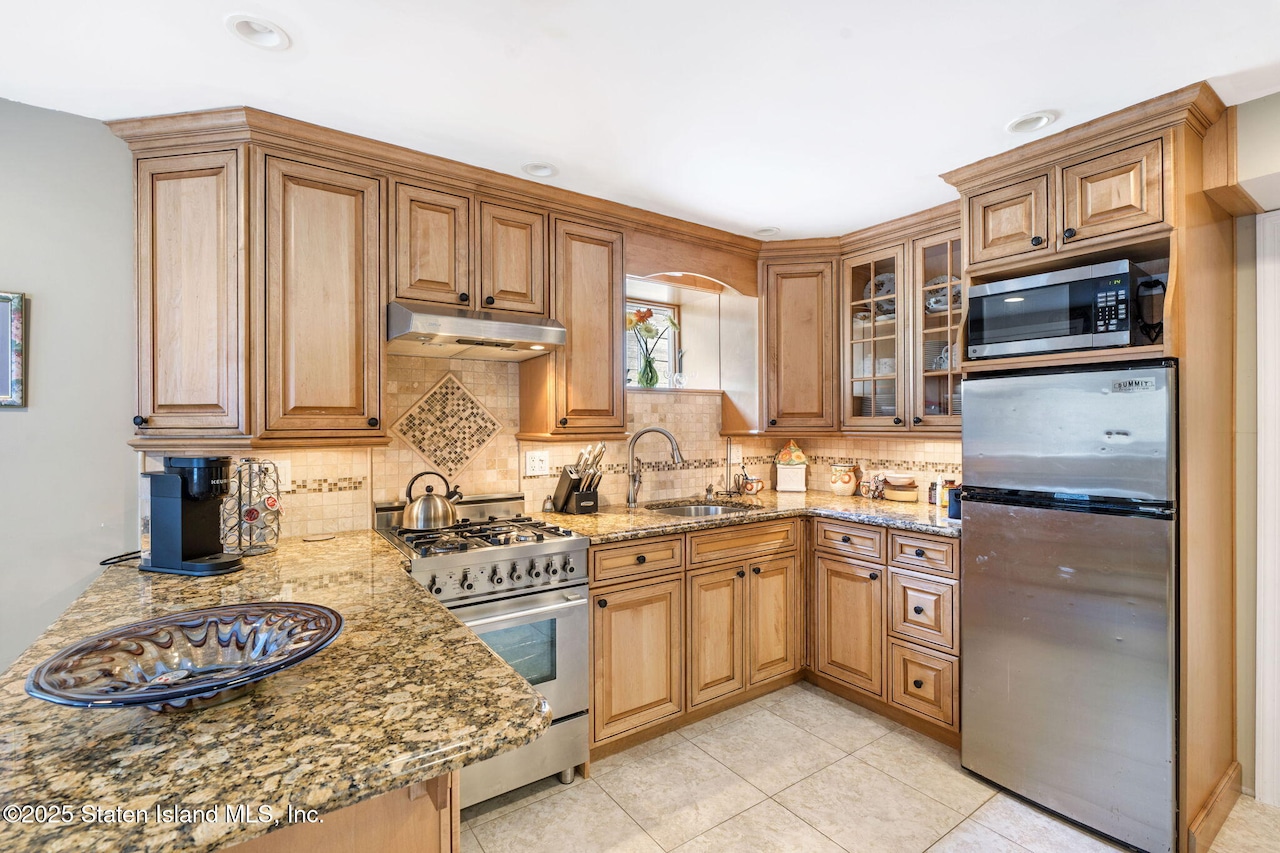 304 Bertram Avenue, Annadale