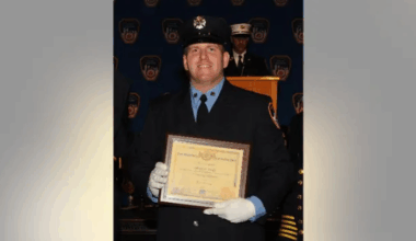 NYC firefighter dies after medical emergency battling Brooklyn fire