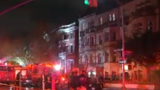 Families displaced after fire rips through Brooklyn apartment building; 2 people injured