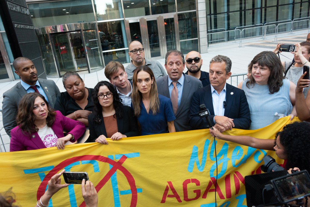 Comptroller Brad Lander rejects plea deal with feds over 26 Federal Plaza episode, will risk jail time