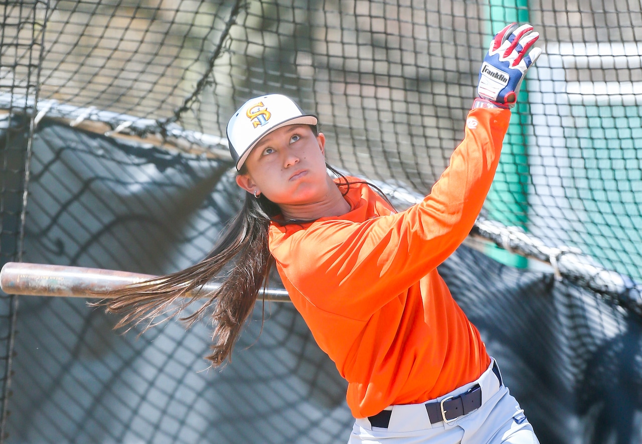 Former Staten Island FerryHawk was first selection in new women’s baseball loop