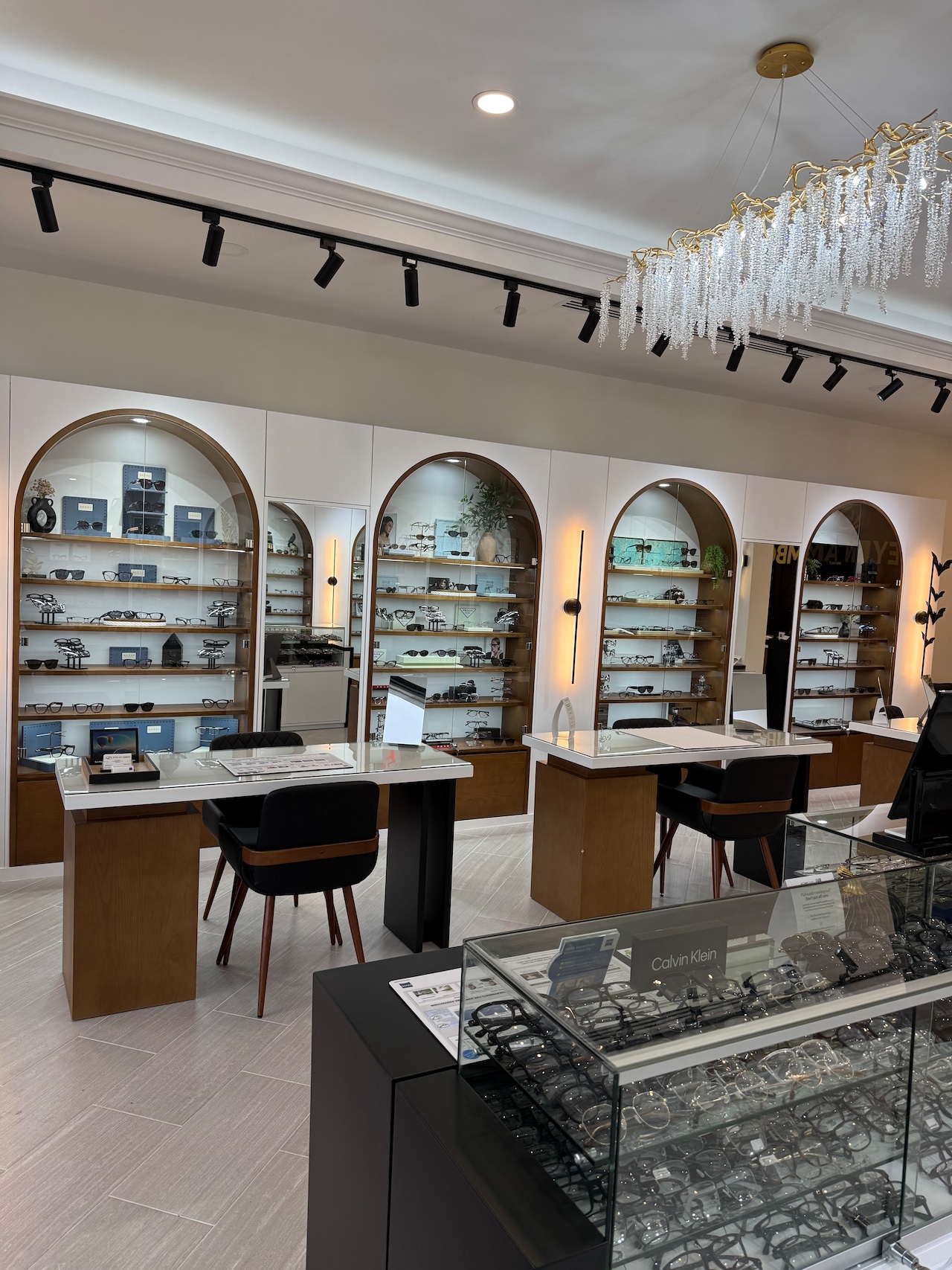 Husband-wife optometrists launch boutique eye care practice in Staten Island