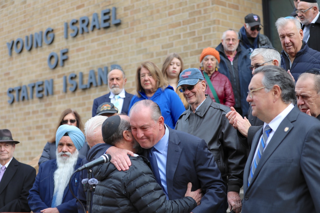 Staten Island religious leaders unite to condemn hate, celebrate freedom