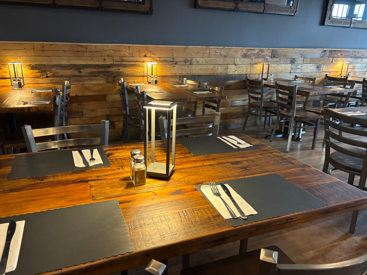 Randall Manor Tavern New