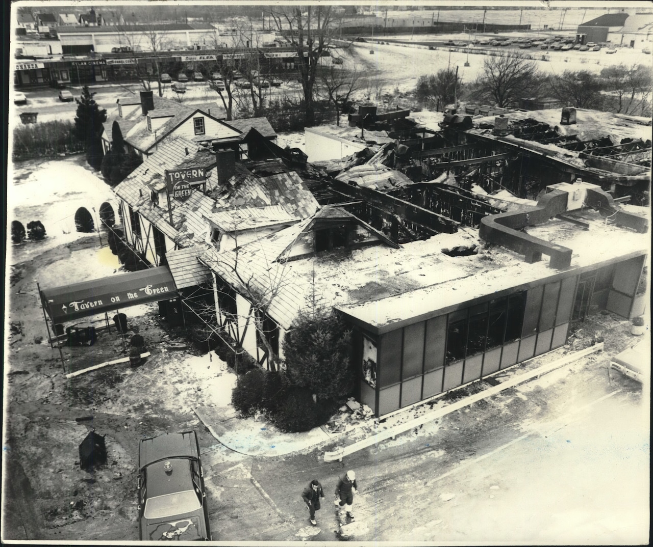 1977 Press Photo Aerial view of Tavern on the Green fire damage in New Dorp